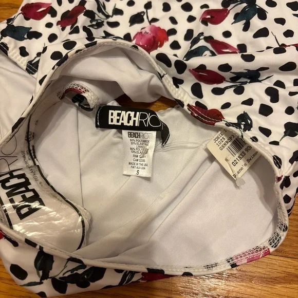 ⭐️SOLD ⭐️ - Picture 5 of 6